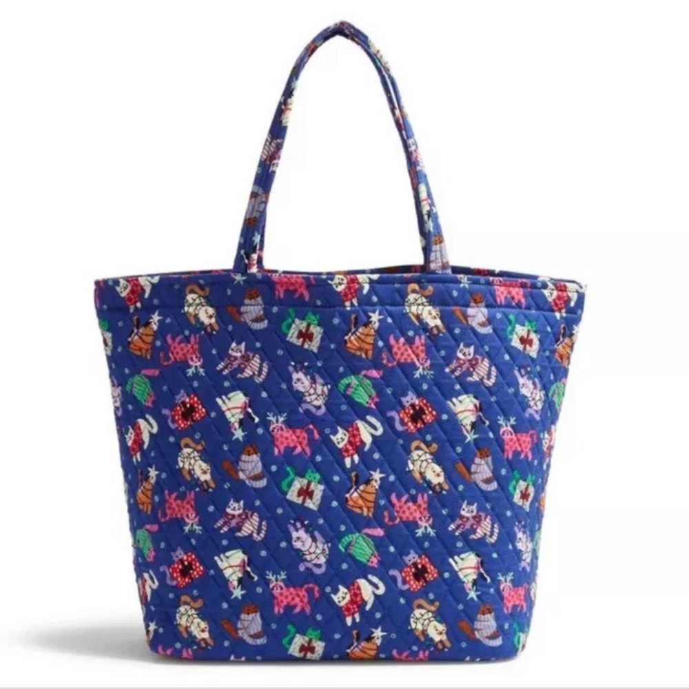 VERA BRADLEY Cute Holiday Cats Quilted Essential Grand Tote